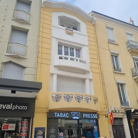 Dans Colocation - - *