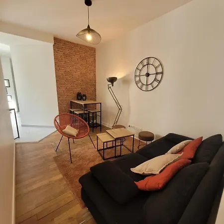 Séjour chez l'habitant Dans Colocation - -